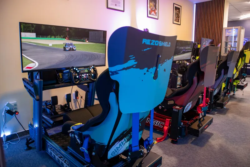 Racing simulators at Virtual Gozsdu