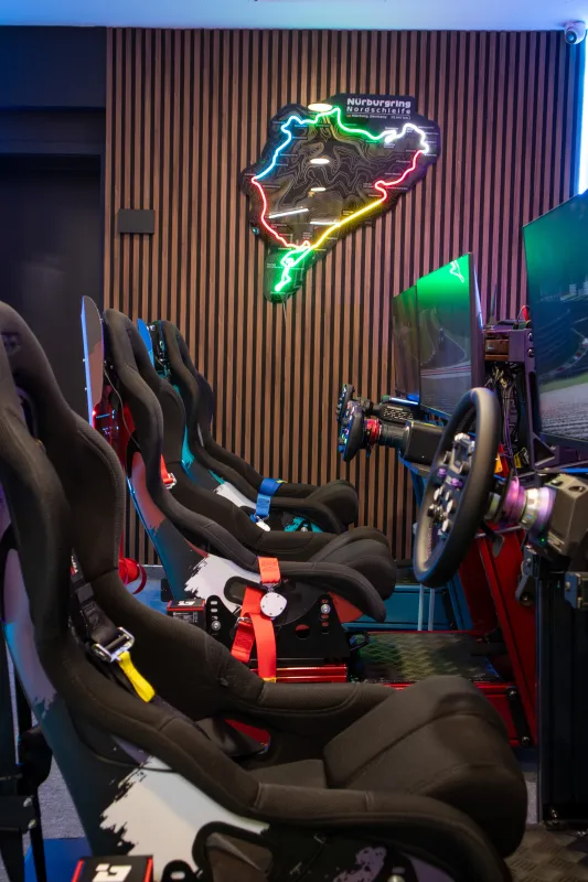 Racing simulators at Virtual Gozsdu
